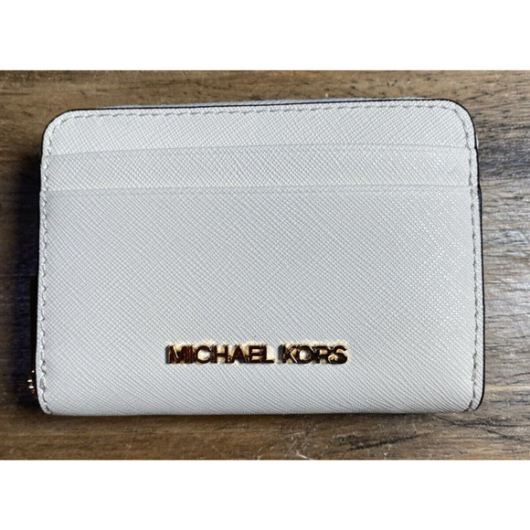 Michael Kors Jet Set Travel Medium Zip Around Card Case Mini Wallet Light Cream - Picture 1 of 5